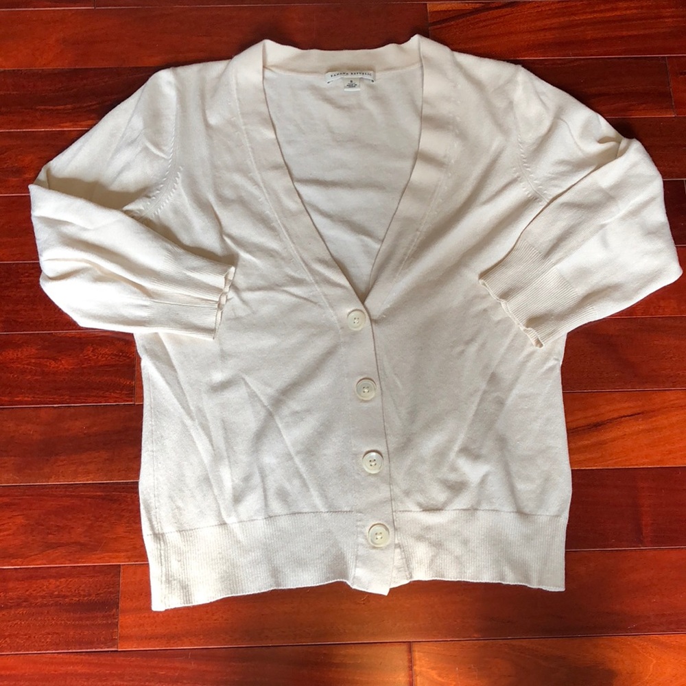Vneck Cardigan 3/4 sleeves